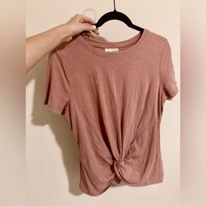 Rustic Pink Universal Thread tee. Size M.